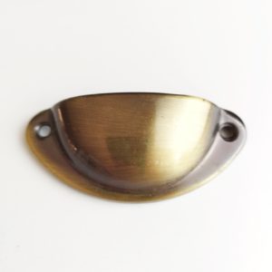 Muschelgriff für Möbel in Bronze